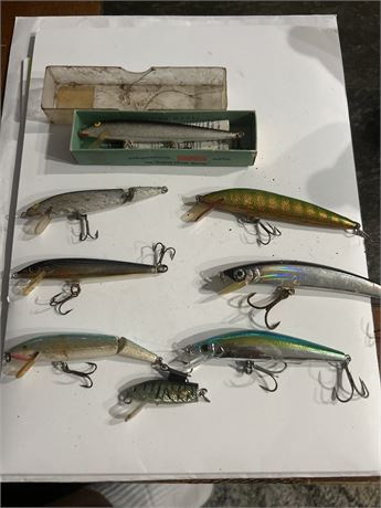 Fishing lures (L)