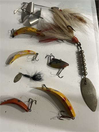Fishing  lures (L)