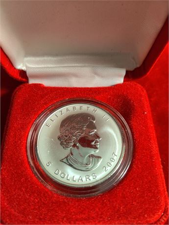 2007 1 Troy Ounce Silver Canadian Maple Leaf .9999 Fine $5 coin, Queen Elizabeth