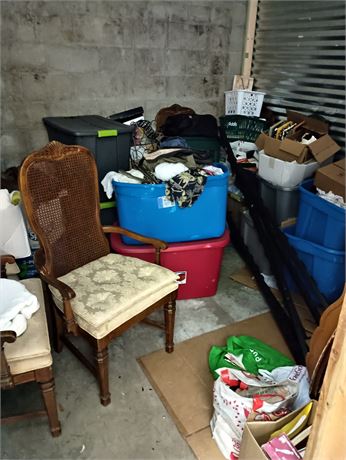 Contents of 10'x10' Storage Unit C-5, in Park Isles Plaza