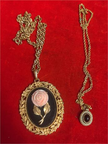 Avon Vintage Avon Serena Rose Cameo Mirrored Goldtone Pendant 30" in Necklace (R